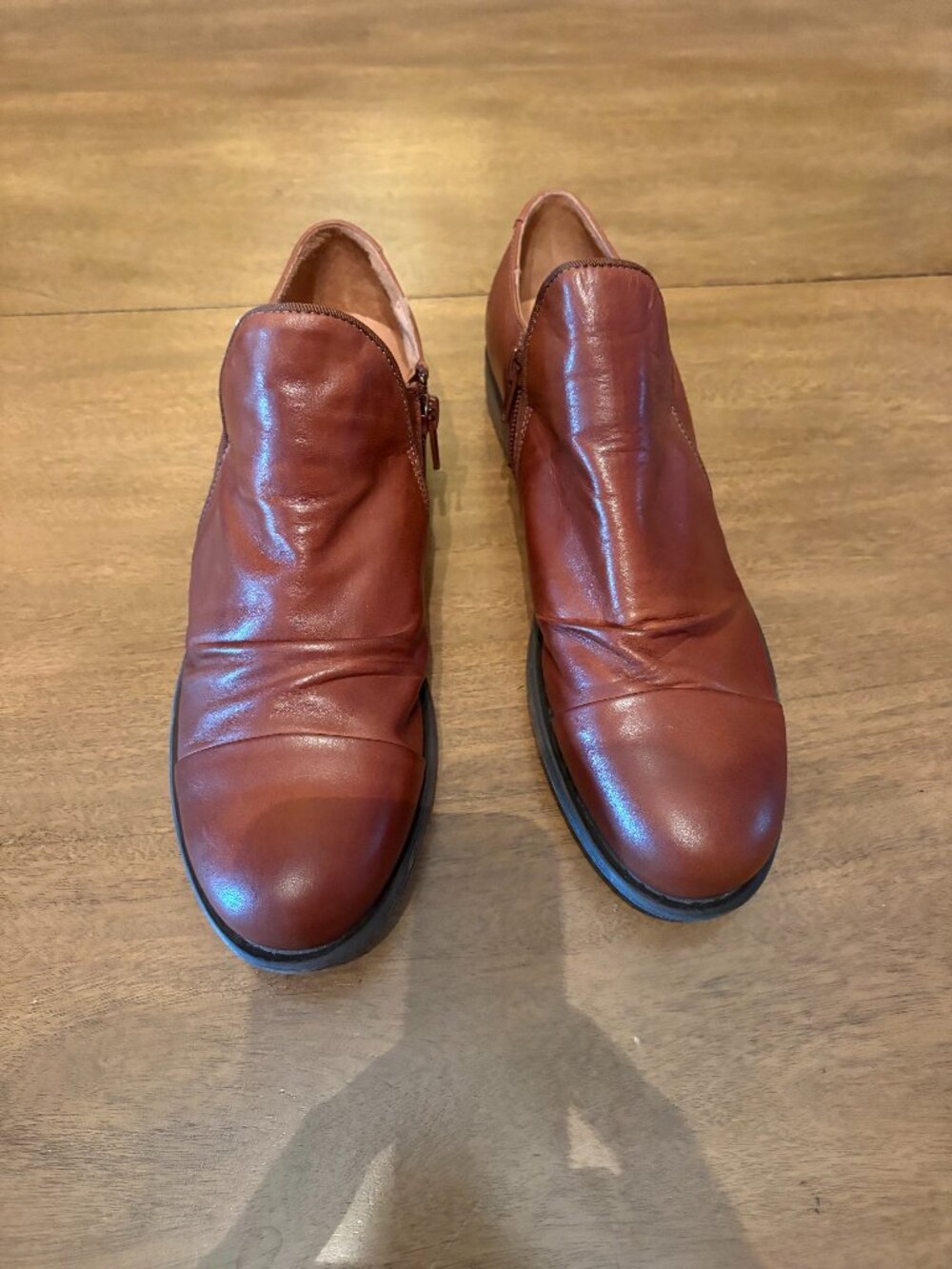 NWT Miz Mooz Lilith Ruched Brandy/Brown Leather Slip-On Low Ankle Shoes 41/10